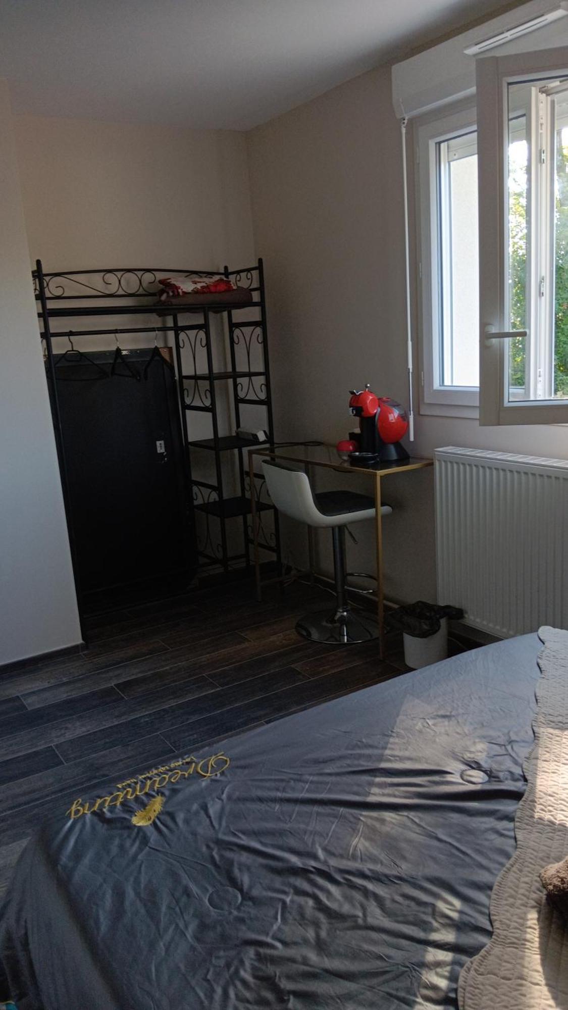 Chambre Privee Dans Une Maison Familiale Charmes  Zewnętrze zdjęcie