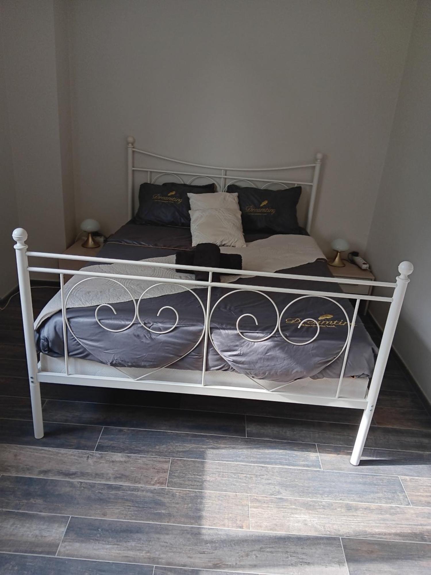 Chambre Privee Dans Une Maison Familiale Charmes  Zewnętrze zdjęcie