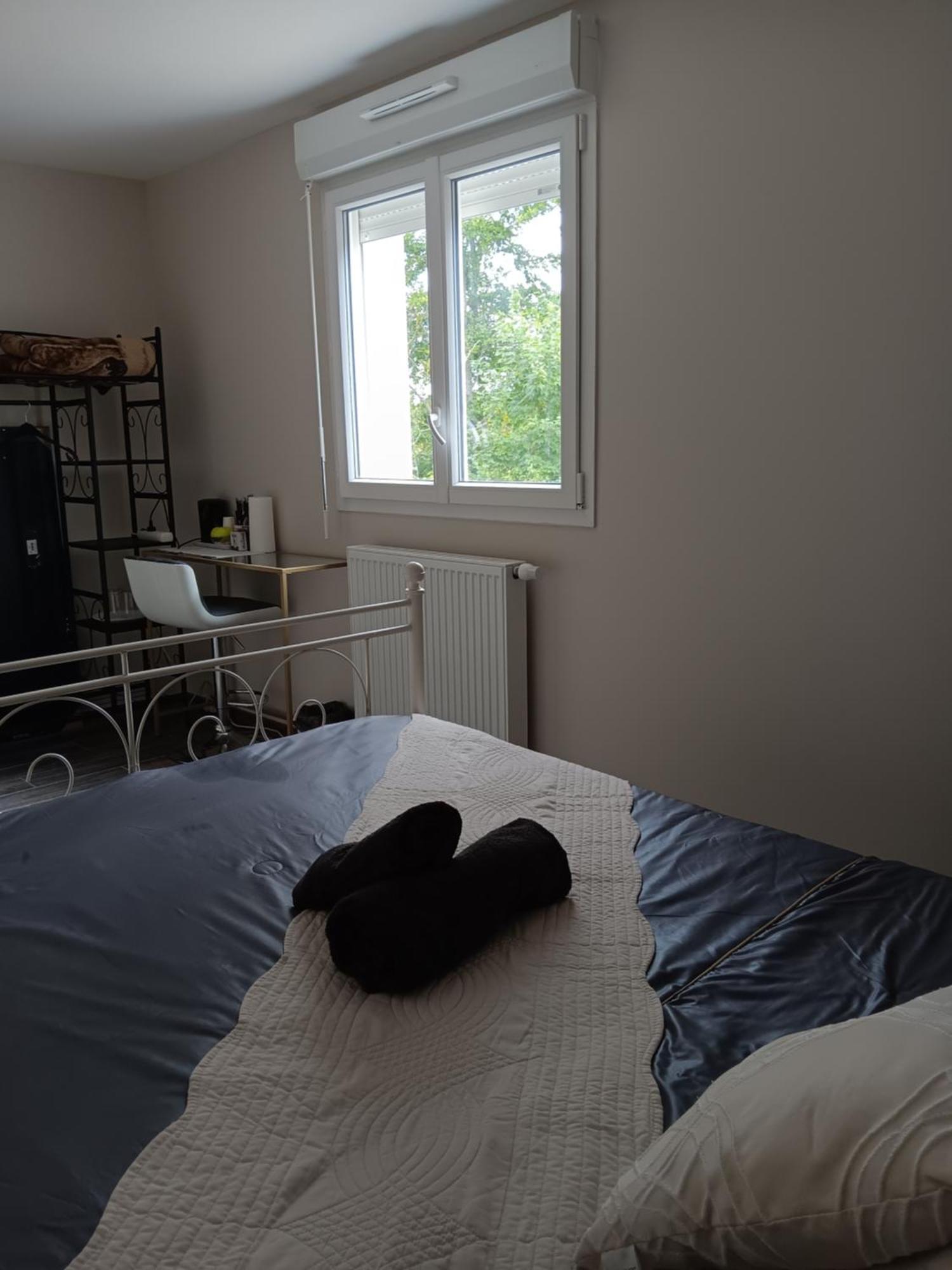 Chambre Privee Dans Une Maison Familiale Charmes  Zewnętrze zdjęcie